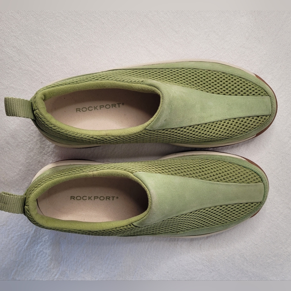 Women's Rockport green leather walking shoes new without tags Size 6M